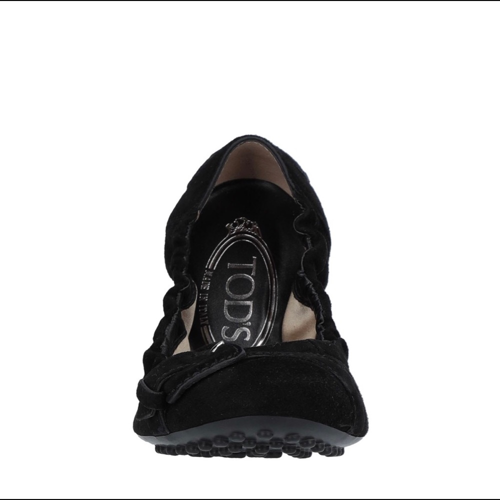 Todd’s black ballet flats